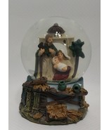 Nativity Family Water Globe - $892.76 MXN