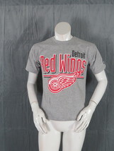 Detroit Red Wings Shirt (VTG) - Gym Shirt Special by Starter - Men&#39;s Small - $39.00