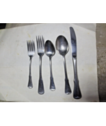 Oneida Patrick Henry Community 5 piece Place Setting Spoons Forks Knives - $27.83