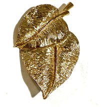 Vintage Gold Tone Double Leaf Brooch Textured Coat Pin - £9.73 GBP