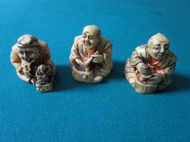 THREE JAPANESE SITTING WISE MEN RESIN CARVED  PAPERWEIGHTS 2&quot; MADE IN ITALY - £58.38 GBP