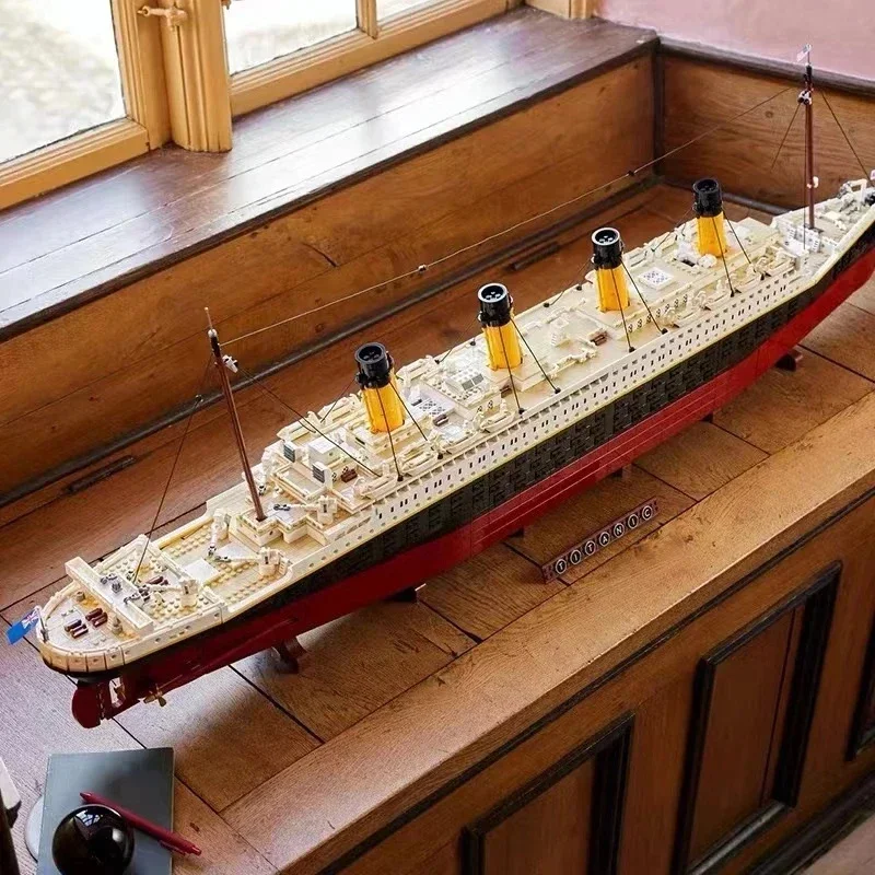 In Stock Now - 99023 Compatible 10294 Titanic Large Cruise Boat Ship Steamship - £376.11 GBP+