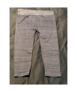 Fabletics Womens Gray Striped High Waisted Capri Leggings Athletic Pants - $20.66 CAD