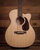 Martin 000CJR-10E Acoustic Bass, Natural Satin with Softshell Case - $749.00
