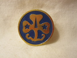 Vintage Odd Clover round Pin: Gold w/ Blue accent - £3.92 GBP