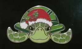 SeaWorld Animal Icons 2018 Christmas Celebration Turtle in Santa Hat pin - $15.84