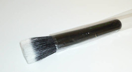 MAC 187 SE Face Duo Fibre Powder Pigment Brush - BLACK - £26.30 GBP