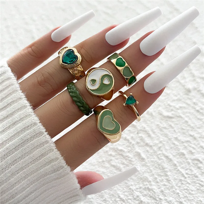 Sporting VAGZEB Vintage Golden Heart Rings Set for Women Fashion Pink Green Colo - £18.44 GBP