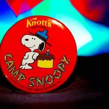Knott&#39;s Berry farms camp Snoopy vintage pinback button - £20.97 GBP