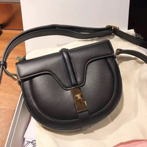 Cow Leather Semicircle Saddle Bag New Fashion Women&#39;s Shoulder Girl Purse Bag Re - $141.28