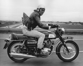 OHMSS George Lazenby BSA Rocket 3 Motorbike James Bond 8x10 Photo - £6.28 GBP