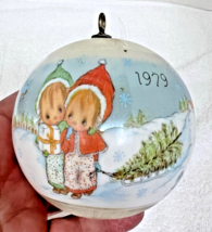 1979 Betsey Clark #7 Hallmark Christmas Ball Ornament about 3 3/4 inch - $418.21 MXN