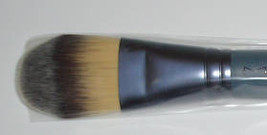 MAC 190 SE Face Liquid Foundation Short Brush Grey - $22.95