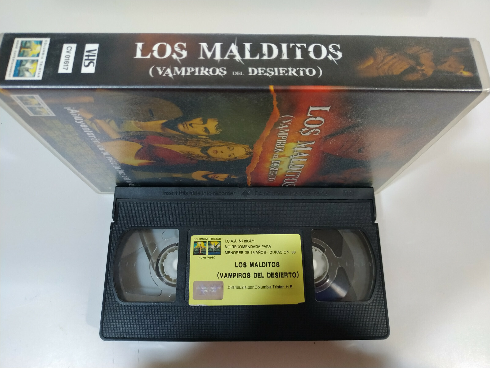 Los malditos Vampiri del Deserto J S Cardone - VHS Nastro Spagnolo 3T Item image 4