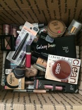 Wholesale Lot of 50 Makeup Mixed Rimmel Maybelline L&#39;oreal CoverGirl &amp; others - £45.92 GBP