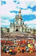 Florida Postcard Cinderella Castle Walt Disney World Mickey Minnie Mouse - $2.96