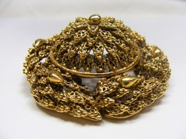Vintage Gold Tone Circle Wreath Brooch Pin - $645.41 MXN