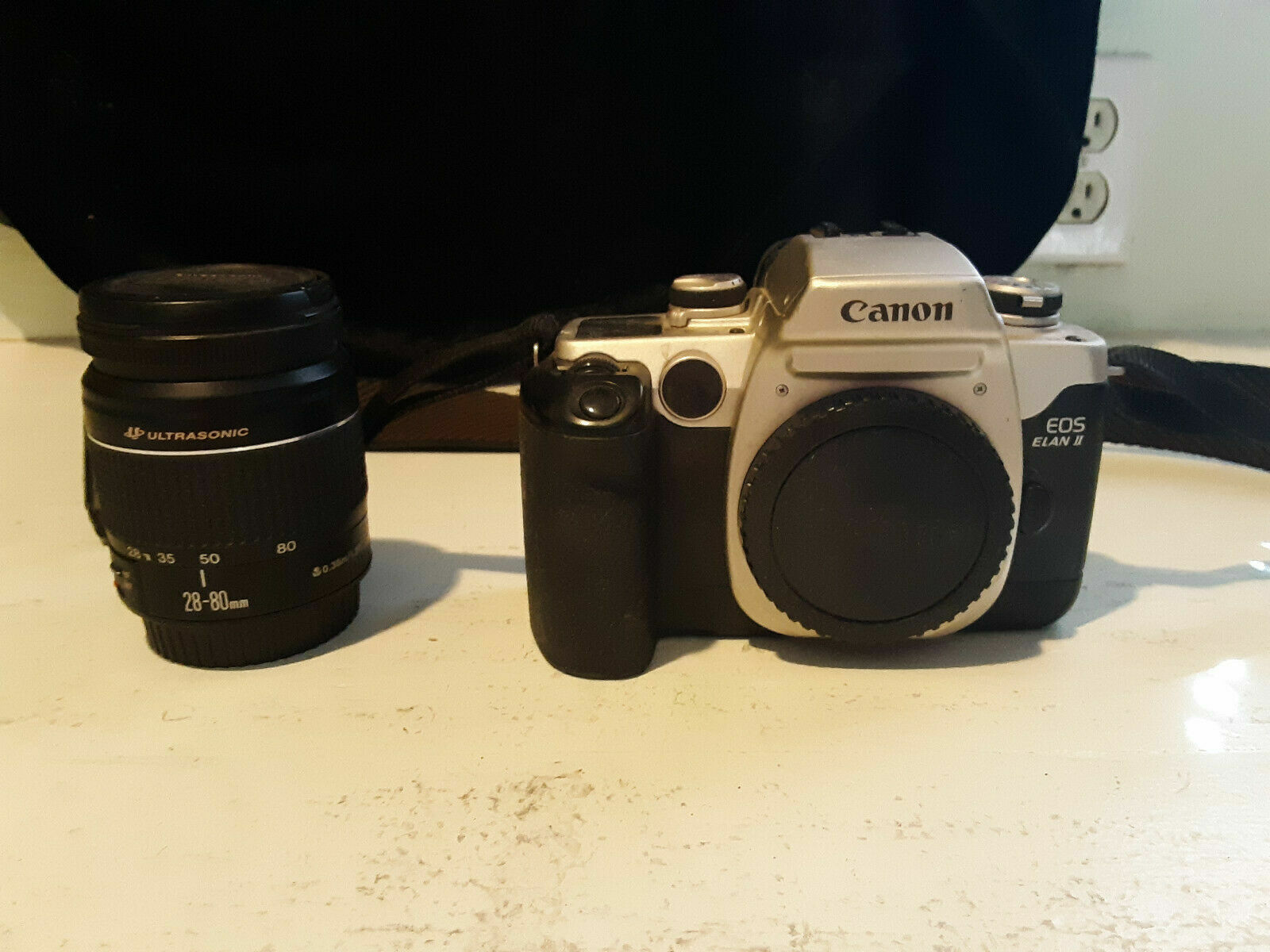 Canon EOS ELAN II  35mm SLR Camera Kit w/ 28-80mm Lens (Discontinued) - $150.00