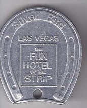 Las Vegas Silver Bird Hotel Casino Horsehoe Good Luck Pendant - £8.73 GBP