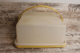 Vintage Tupperware Large Square Cake Carrier Taker Harvest Gold with Handle 1242 - £21.78 GBP
