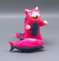 Max Toy Pink Dai Kaiju Negora w/ Fish - Ultra-Rare image 2