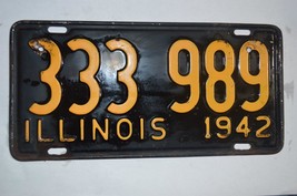 Illinois  1942  License Plates  Heavy metal PAIR  333 989 - $427.61 MXN