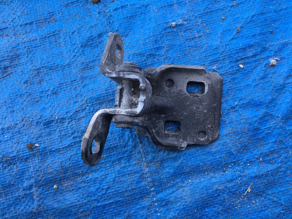 96 97 98 99 SATURN S SERIES LEFT RIGHT DOOR HINGE UPPER LOWER L R PASSEN... - $6.23