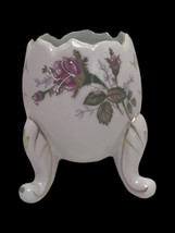 NAPCOWARE Vtg Footed Cracked Egg Vase  Porcelain Pink Lite Roses #C3199/S Easter - £8.35 GBP
