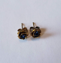Vintage Gold Plated Small Flower With Blue Stone Stud Earrings - £15.81 GBP