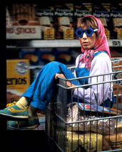 Lily Tomlin 11x14 Photo sitting in shopping basket Incredible Shrinking Woman - £11.75 GBP