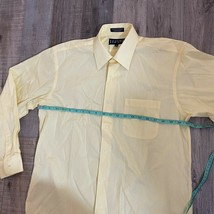 Bergamo New York Mens Long Sleeve Button Down Shirt Yellow M 15-151/2 32-33 - $11.99