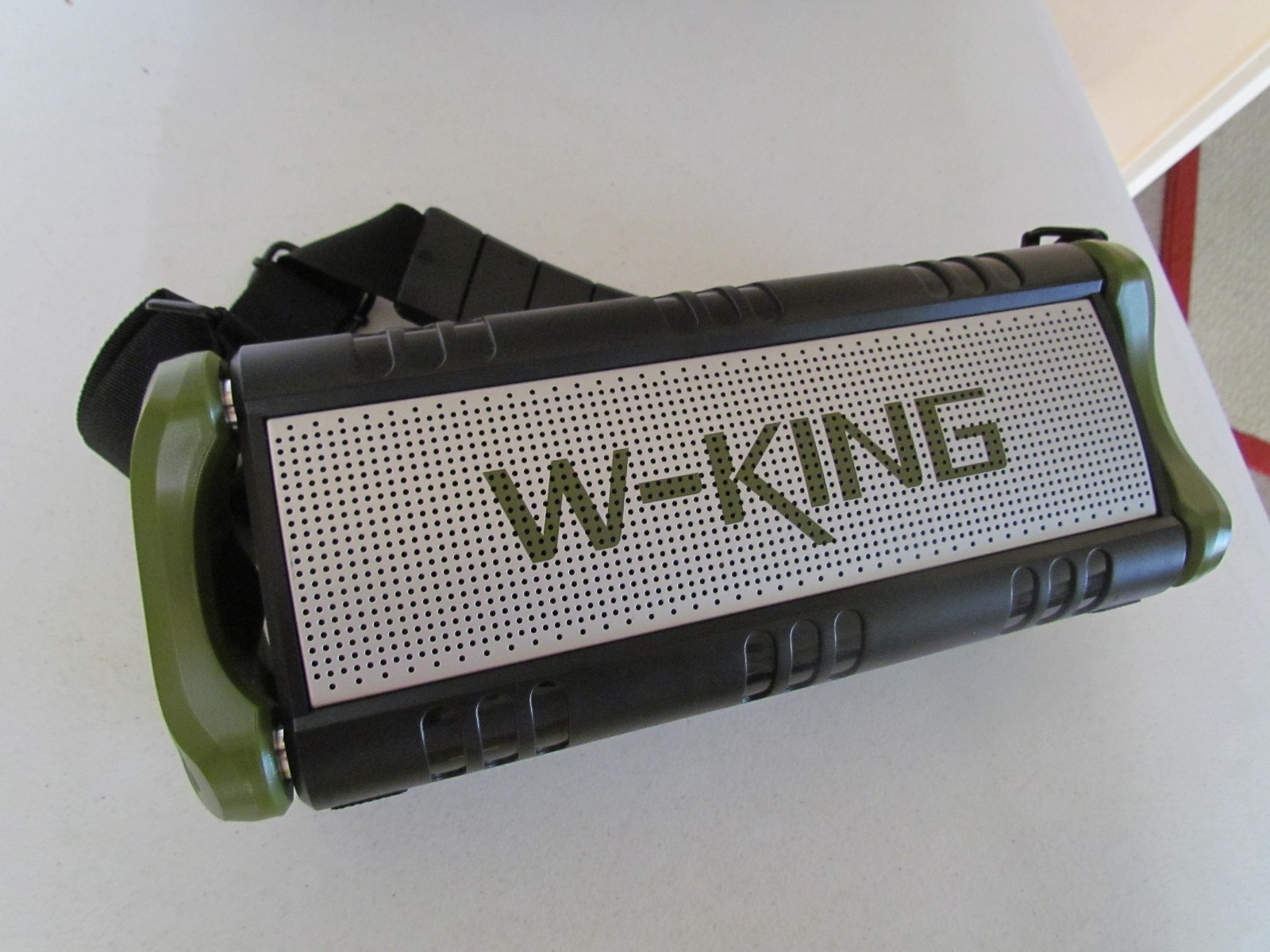 W-KING Portable Bluetooth Speaker IPX6 40H Playtime Power Bank NFC EQ Item image 5