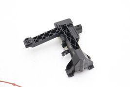 06-13 MERCEDES-BENZ W251 R350 FUEL FILLER DOOR RELEASE ACTUATOR E3004 image 4