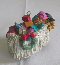 Hallmark Folk Art Americana Catching 40 Winks ornament 1994 - $8.87