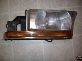 1992 1994 ROADMASTER SEDAN RIGHT HEADLIGHT OEM USED HEADER BRACKET LOWER... - $287.09