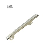 MERCEDES R231 SL-CLASS DRIVER/LEFT FRONT FENDER REAR MOUNT BRACKET HOLDER - $20.36 CAD