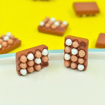 Dollhouse Miniature Egg Crate Resin 1/12 Scale - $55.67 MXN