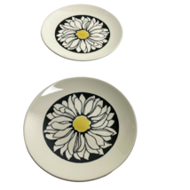 1970s Royal Ironstone Daisy  Flower 7&quot; Dessert Lunch Snack Plates Set Of 2 - £11.16 GBP