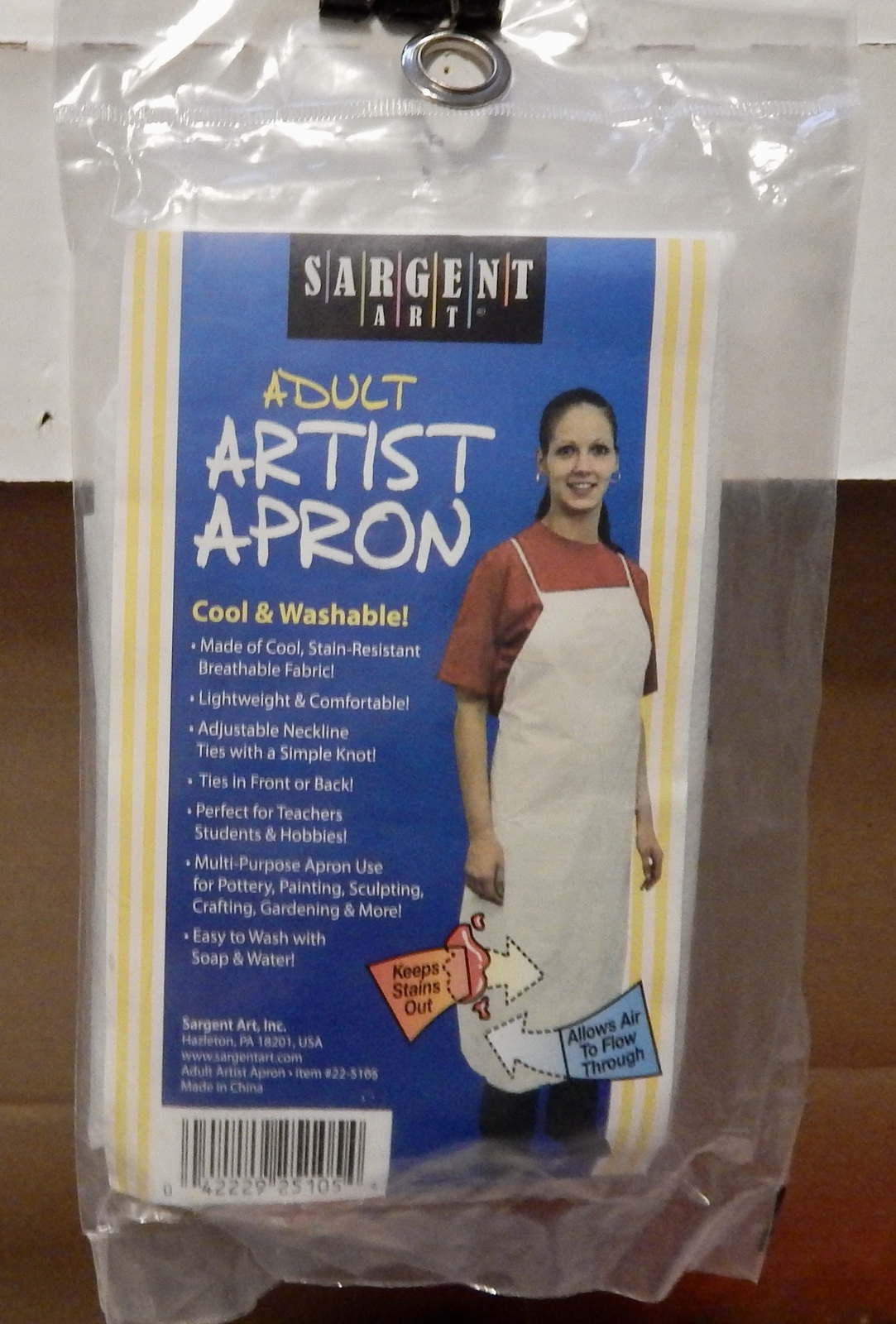 Artist Apron For Adults Sargent Art Cool &amp; Washable White 251K - $5.49