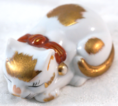 Small Vintage Japanese Kutani ware Porcelain Sleeping Kitty Cat Figurine   - $39.99