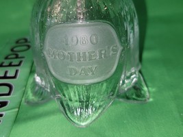 Vintage 1980 Mother&#39;s Day Glass Bell - £15.57 GBP
