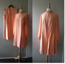 Vtg 1960s Peach beaded cocktail Dress &amp; overcoat Set fits L - £136.24 GBP