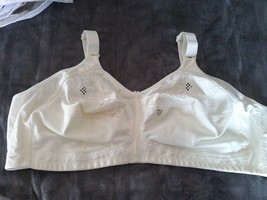 Marks &amp; Spencer M&amp;S  NON wired bra uk 44D  usa 44C  euro 100D  france 120D - $21.09