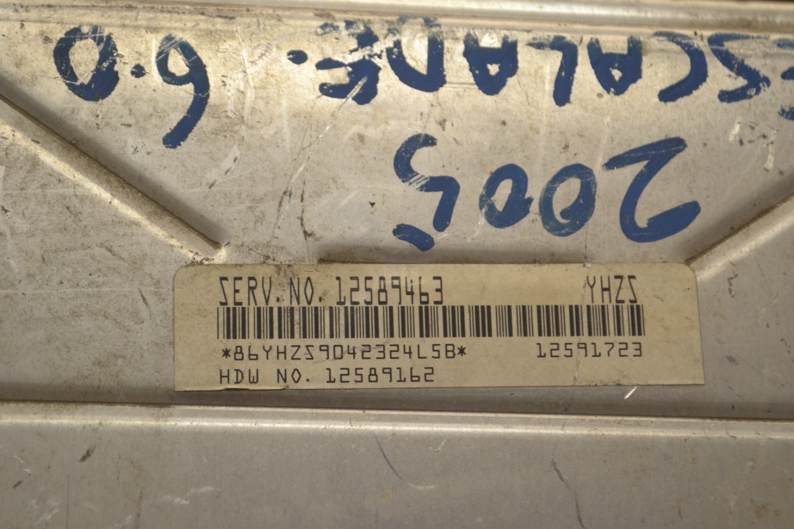 2003-06 Chevrolet Tahoe Engine Control Unit ECU 12589463 Module 81-9B8 Item image 3