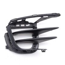 17-18 Porsche Macan GTS Front Bumper Right Passengers Grille Cover Trim ... - $118.80