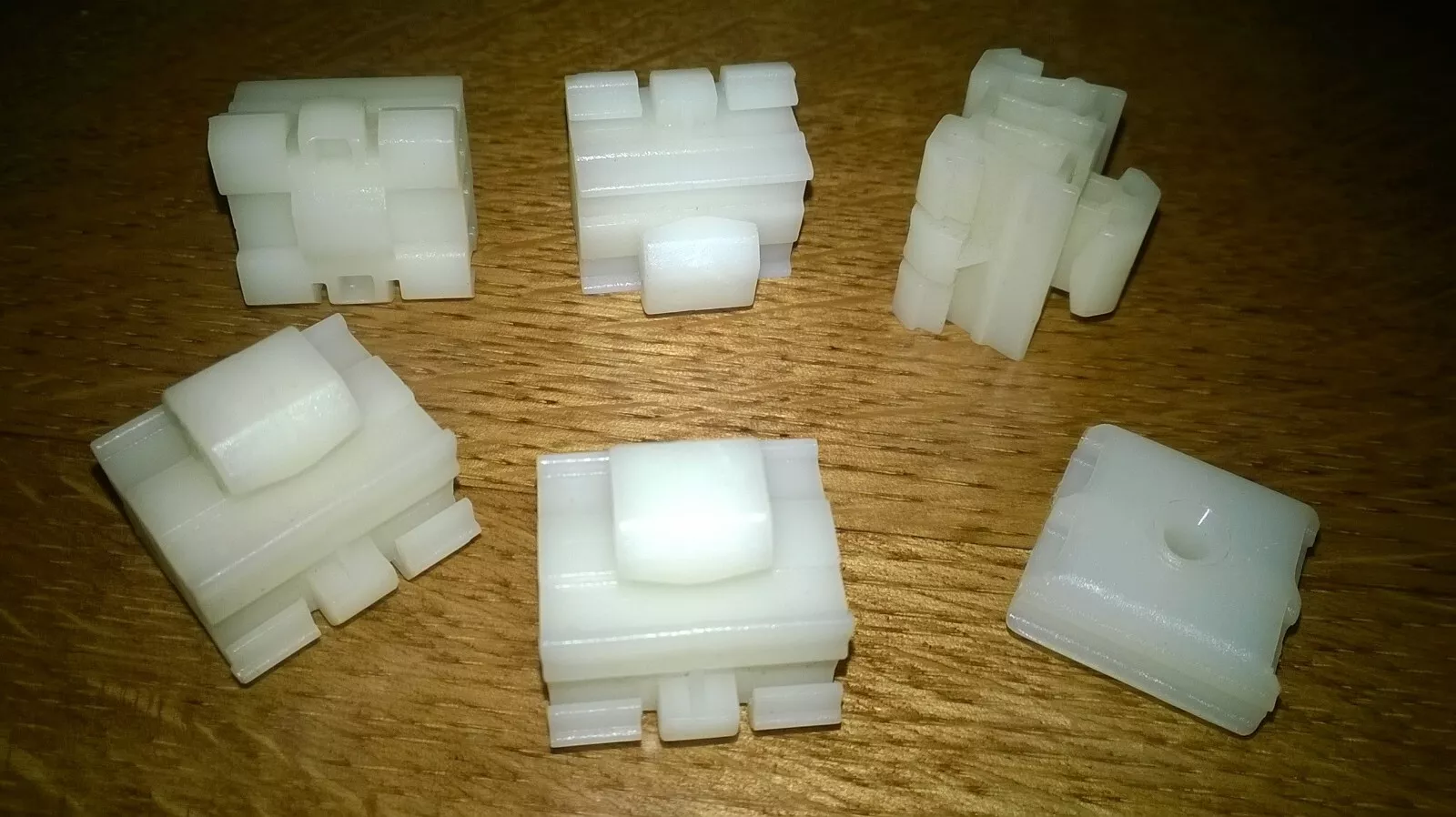 Mercedes W124 Front door clips,narrow moulding (6pcs) - $37.50
