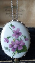 Antique Vintage 1940-s Silver Ceramic Pendant on Modern 18 inch Chain. - $1,413.45 MXN