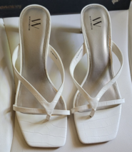 Women&#39;s Worthington White Dress Shoes Size 11 Straps 2&quot; Heel Summer Chur... - $331.31 MXN