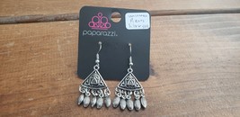 Paparazzi Earrings (New) #549 Uncommon Pieces Silver - £6.83 GBP