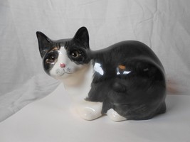 Vintage Hand Painted Ceramic Tabby Cat with Glass eyes - £18.14 GBP